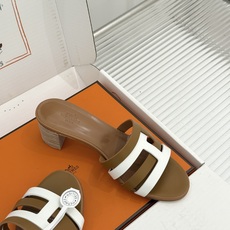(配原版飞机盒)Hermès/爱马仕26WF新品拼色一字带拖鞋春夏衣橱点睛之笔质感经得住反复打量能穿好多 (配原版飞机盒)Hermès/爱马仕26WF新品拼色一字带拖鞋春夏衣橱点睛之笔质感经得住反复打量能穿好多