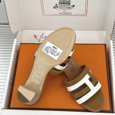 (配原版飞机盒)Hermès/爱马仕26WF新品拼色一字带拖鞋春夏衣橱点睛之笔质感经得住反复打量能穿好多 (配原版飞机盒)Hermès/爱马仕26WF新品拼色一字带拖鞋春夏衣橱点睛之笔质感经得住反复打量能穿好多