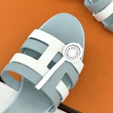 (配原版飞机盒)Hermès/爱马仕26WF新品拼色一字带拖鞋春夏衣橱点睛之笔质感经得住反复打量能穿好多 (配原版飞机盒)Hermès/爱马仕26WF新品拼色一字带拖鞋春夏衣橱点睛之笔质感经得住反复打量能穿好多