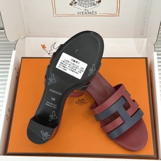 (配原版飞机盒)Hermès/爱马仕26WF新品拼色一字带拖鞋春夏衣橱点睛之笔质感经得住反复打量能穿好多 (配原版飞机盒)Hermès/爱马仕26WF新品拼色一字带拖鞋春夏衣橱点睛之笔质感经得住反复打量能穿好多