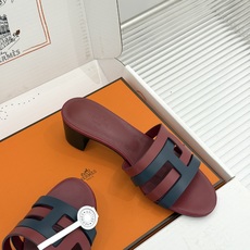 (配原版飞机盒)Hermès/爱马仕26WF新品拼色一字带拖鞋春夏衣橱点睛之笔质感经得住反复打量能穿好多 (配原版飞机盒)Hermès/爱马仕26WF新品拼色一字带拖鞋春夏衣橱点睛之笔质感经得住反复打量能穿好多