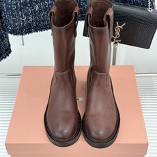 Miu Miu/缪缪26WF新品擦色做旧甜酷辣妹风短靴擦色做旧战损质感十足手工肌理每双皆独一甜酷辣妹风精 Miu Miu/缪缪26WF新品擦色做旧甜酷辣妹风短靴擦色做旧战损质感十足手工肌理每双皆独一甜酷辣妹风精