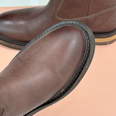 Miu Miu/缪缪26WF新品擦色做旧甜酷辣妹风短靴擦色做旧战损质感十足手工肌理每双皆独一甜酷辣妹风精 Miu Miu/缪缪26WF新品擦色做旧甜酷辣妹风短靴擦色做旧战损质感十足手工肌理每双皆独一甜酷辣妹风精