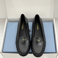 (原版飞机盒+10)Prada/普拉达26WF新品复古字母褶皱平底乐福鞋秋冬衣橱万能百搭单品上脚松弛氛围 (原版飞机盒+10)Prada/普拉达26WF新品复古字母褶皱平底乐福鞋秋冬衣橱万能百搭单品上脚松弛氛围