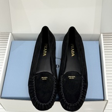 (原版飞机盒+10)Prada/普拉达26WF新品复古字母褶皱平底乐福鞋秋冬衣橱万能百搭单品上脚松弛氛围 (原版飞机盒+10)Prada/普拉达26WF新品复古字母褶皱平底乐福鞋秋冬衣橱万能百搭单品上脚松弛氛围