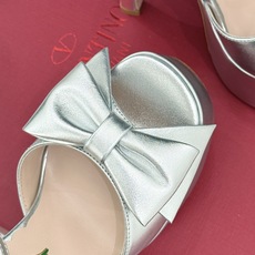 Valentino/华伦天奴26WF新品蝴蝶结恨天高防水台高跟凉鞋浪漫与锋芒完美交织立体蝴蝶结缀于鞋面防 Valentino/华伦天奴26WF新品蝴蝶结恨天高防水台高跟凉鞋浪漫与锋芒完美交织立体蝴蝶结缀于鞋面防