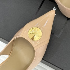Saint Laurent /圣罗兰26WF新品金属扣尖头细高后空跟高跟凉鞋今年秋季必入王炸款冷艳御姐气 Saint Laurent /圣罗兰26WF新品金属扣尖头细高后空跟高跟凉鞋今年秋季必入王炸款冷艳御姐气