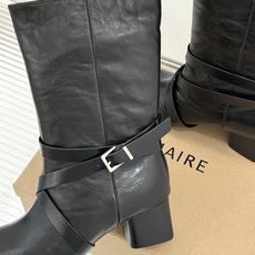 Lemaire 26WF新品皮带扣粗跟短靴秋冬衣橱的宝藏黑马款低调里藏着上乘做工上脚自带不费力高级感懂行 Lemaire 26WF新品皮带扣粗跟短靴秋冬衣橱的宝藏黑马款低调里藏着上乘做工上脚自带不费力高级感懂行