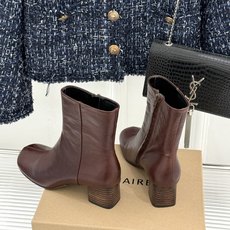 Lemaire 26WF新品极简粗跟短靴秋冬衣橱的万能单品不张扬却自带高辨识度舒适感刻进每处细节缝线细节 Lemaire 26WF新品极简粗跟短靴秋冬衣橱的万能单品不张扬却自带高辨识度舒适感刻进每处细节缝线细节