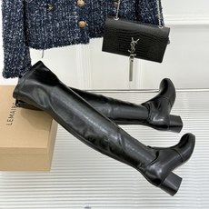 Lemaire 26WF新品极简粗跟弹力靴长靴越穿越爱的经典款型秋日衣橱里的常青树懂行的人一眼便知把舒适 Lemaire 26WF新品极简粗跟弹力靴长靴越穿越爱的经典款型秋日衣橱里的常青树懂行的人一眼便知把舒适