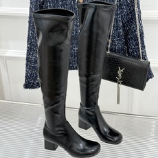 Lemaire 26WF新品极简粗跟弹力靴长靴越穿越爱的经典款型秋日衣橱里的常青树懂行的人一眼便知把舒适 Lemaire 26WF新品极简粗跟弹力靴长靴越穿越爱的经典款型秋日衣橱里的常青树懂行的人一眼便知把舒适