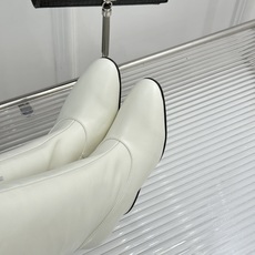 Jil Sander/吉尔桑达极26WF新品绑带粗跟长靴极简党秋冬的本命长靴低调鞋款辨识度却很高舒适与格 Jil Sander/吉尔桑达极26WF新品绑带粗跟长靴极简党秋冬的本命长靴低调鞋款辨识度却很高舒适与格