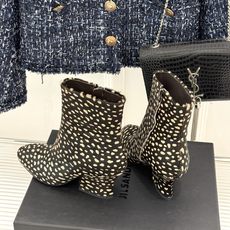 Jil Sander/吉尔桑达极26WF新品绑带粗跟短靴极简党秋冬的本命短靴低调鞋款辨识度却很高舒适与格 Jil Sander/吉尔桑达极26WF新品绑带粗跟短靴极简党秋冬的本命短靴低调鞋款辨识度却很高舒适与格