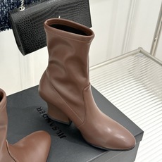Jil Sander/吉尔桑达极26WF新品粗跟弹力靴系列秋冬衣橱百搭刚需单品低调奢牌诚意之作弹力靴筒妥 Jil Sander/吉尔桑达极26WF新品粗跟弹力靴系列秋冬衣橱百搭刚需单品低调奢牌诚意之作弹力靴筒妥