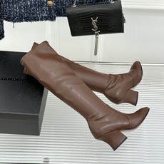 Jil Sander/吉尔桑达极26WF新品粗跟弹力靴系列秋冬衣橱百搭刚需单品低调奢牌诚意之作弹力靴筒妥 Jil Sander/吉尔桑达极26WF新品粗跟弹力靴系列秋冬衣橱百搭刚需单品低调奢牌诚意之作弹力靴筒妥