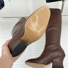 Jil Sander/吉尔桑达极26WF新品粗跟弹力靴系列秋冬衣橱百搭刚需单品低调奢牌诚意之作弹力靴筒妥 Jil Sander/吉尔桑达极26WF新品粗跟弹力靴系列秋冬衣橱百搭刚需单品低调奢牌诚意之作弹力靴筒妥