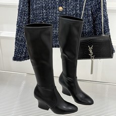 Jil Sander/吉尔桑达极26WF新品粗跟弹力靴系列秋冬衣橱百搭刚需单品低调奢牌诚意之作弹力靴筒妥 Jil Sander/吉尔桑达极26WF新品粗跟弹力靴系列秋冬衣橱百搭刚需单品低调奢牌诚意之作弹力靴筒妥