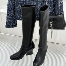 Jil Sander/吉尔桑达极26WF新品粗跟弹力靴系列秋冬衣橱百搭刚需单品低调奢牌诚意之作弹力靴筒妥 Jil Sander/吉尔桑达极26WF新品粗跟弹力靴系列秋冬衣橱百搭刚需单品低调奢牌诚意之作弹力靴筒妥