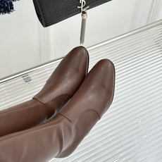 Jil Sander/吉尔桑达极26WF新品粗跟弹力靴系列秋冬衣橱百搭刚需单品低调奢牌诚意之作弹力靴筒妥 Jil Sander/吉尔桑达极26WF新品粗跟弹力靴系列秋冬衣橱百搭刚需单品低调奢牌诚意之作弹力靴筒妥