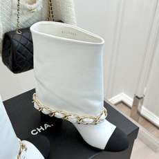 CHANE*|小香25k秋冬新品大链条拼色粗跟裤管靴标志性的大链条设计,把经典玩出花!粗旷却不失精致的金 CHANE*|小香25k秋冬新品大链条拼色粗跟裤管靴标志性的大链条设计,把经典玩出花!粗旷却不失精致的金
