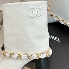 CHANE*|小香25k秋冬新品大链条拼色粗跟裤管靴标志性的大链条设计,把经典玩出花!粗旷却不失精致的金 CHANE*|小香25k秋冬新品大链条拼色粗跟裤管靴标志性的大链条设计,把经典玩出花!粗旷却不失精致的金