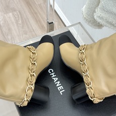 CHANE*|小香25k秋冬新品大链条拼色粗跟裤管靴标志性的大链条设计,把经典玩出花!粗旷却不失精致的金 CHANE*|小香25k秋冬新品大链条拼色粗跟裤管靴标志性的大链条设计,把经典玩出花!粗旷却不失精致的金