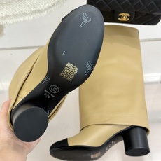 长靴CHANE*|小香25k秋冬新品链条双C拼色粗跟裤管靴长靴这双裤管靴简直是时尚圈的缪斯!靴筒设计挺阔 长靴CHANE*|小香25k秋冬新品链条双C拼色粗跟裤管靴长靴这双裤管靴简直是时尚圈的缪斯!靴筒设计挺阔