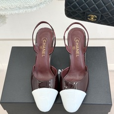 CHANE*|小香26A苹果跟 拼色后空高跟凉鞋 红苹果鞋跟缀双C标识 黑白拼色复古又灵动 漆皮鞋头亮泽细腻 后空剪裁利 CHANE*|小香26A苹果跟 拼色后空高跟凉鞋 红苹果鞋跟缀双C标识 黑白拼色复古又灵动 漆皮鞋头亮泽细腻 后空剪裁利