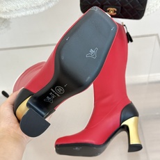 CHANE*|小香26A秋冬新品 双C拼接方头金属跟高跟长靴 秋冬鞋柜必有它位置 时髦精闭眼入不亏 解锁秋冬穿搭万能密码 CHANE*|小香26A秋冬新品 双C拼接方头金属跟高跟长靴 秋冬鞋柜必有它位置 时髦精闭眼入不亏 解锁秋冬穿搭万能密码