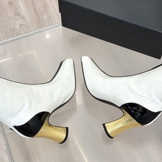 CHANE*|小香26A秋冬新品 双C拼接方头金属跟高跟长靴 秋冬鞋柜必有它位置 时髦精闭眼入不亏 解锁秋冬穿搭万能密码 CHANE*|小香26A秋冬新品 双C拼接方头金属跟高跟长靴 秋冬鞋柜必有它位置 时髦精闭眼入不亏 解锁秋冬穿搭万能密码