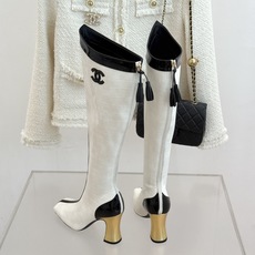 CHANE*|小香26A秋冬新品 双C拼接方头金属跟高跟长靴 秋冬鞋柜必有它位置 时髦精闭眼入不亏 解锁秋冬穿搭万能密码 CHANE*|小香26A秋冬新品 双C拼接方头金属跟高跟长靴 秋冬鞋柜必有它位置 时髦精闭眼入不亏 解锁秋冬穿搭万能密码