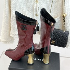 CHANE*|小香26A秋冬新品 双C拼接方头金属跟高跟长靴 秋冬鞋柜必有它位置 时髦精闭眼入不亏 解锁秋冬穿搭万能密码 CHANE*|小香26A秋冬新品 双C拼接方头金属跟高跟长靴 秋冬鞋柜必有它位置 时髦精闭眼入不亏 解锁秋冬穿搭万能密码