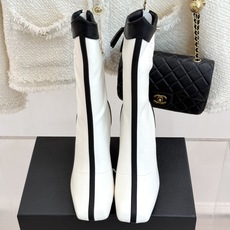 CHANE*|小香26A秋冬新品 双C拼接方头金属跟高跟长靴 秋冬鞋柜必有它位置 时髦精闭眼入不亏 解锁秋冬穿搭万能密码 CHANE*|小香26A秋冬新品 双C拼接方头金属跟高跟长靴 秋冬鞋柜必有它位置 时髦精闭眼入不亏 解锁秋冬穿搭万能密码