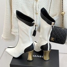 CHANE*|小香26A秋冬新品 双C拼接方头金属跟高跟长靴 秋冬鞋柜必有它位置 时髦精闭眼入不亏 解锁秋冬穿搭万能密码 CHANE*|小香26A秋冬新品 双C拼接方头金属跟高跟长靴 秋冬鞋柜必有它位置 时髦精闭眼入不亏 解锁秋冬穿搭万能密码
