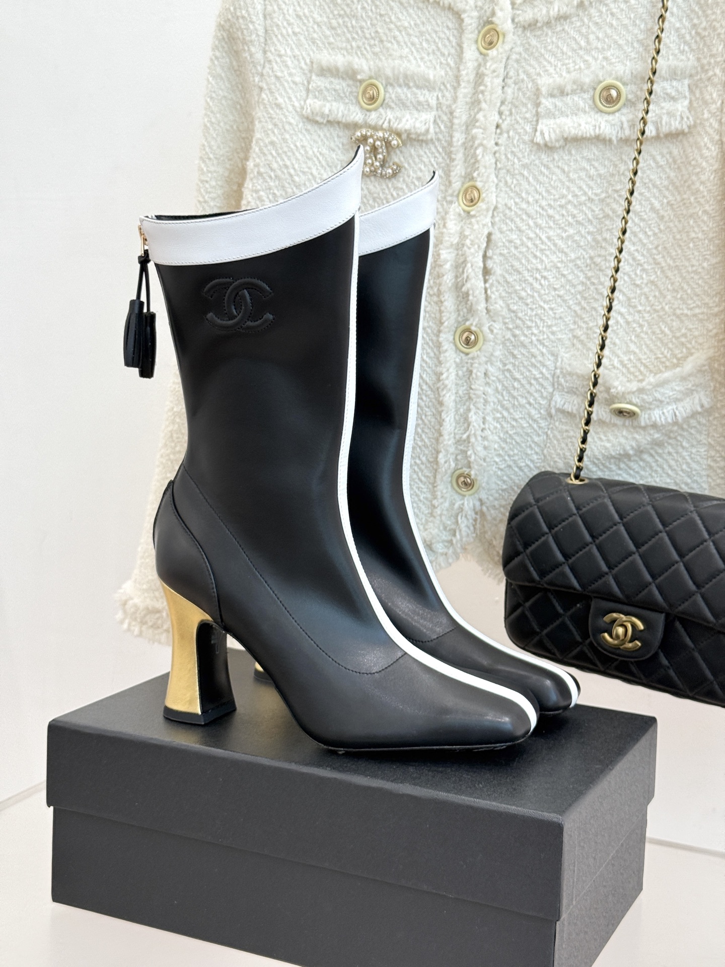 CHANE*｜小香26A秋冬新品 双C拼接方头金属跟高跟长靴 秋冬鞋柜必有它位置 时髦精闭眼入不亏 解锁秋冬穿搭万能密码