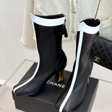 CHANE*|小香26A秋冬新品 双C拼接方头金属跟高跟长靴 秋冬鞋柜必有它位置 时髦精闭眼入不亏 解锁秋冬穿搭万能密码 CHANE*|小香26A秋冬新品 双C拼接方头金属跟高跟长靴 秋冬鞋柜必有它位置 时髦精闭眼入不亏 解锁秋冬穿搭万能密码