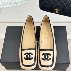 CHANE*|小香26AB新品双C 方头拼接后空凉鞋单鞋 春夏穿搭的宝藏单品 时髦精们人手必备 闭眼入绝不踩雷 满是法式 CHANE*|小香26AB新品双C 方头拼接后空凉鞋单鞋 春夏穿搭的宝藏单品 时髦精们人手必备 闭眼入绝不踩雷 满是法式