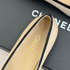 CHANE*|小香26AB新品双C 方头拼接后空凉鞋单鞋 春夏穿搭的宝藏单品 时髦精们人手必备 闭眼入绝不踩雷 满是法式 CHANE*|小香26AB新品双C 方头拼接后空凉鞋单鞋 春夏穿搭的宝藏单品 时髦精们人手必备 闭眼入绝不踩雷 满是法式