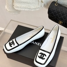 CHANE*|小香26AB新品双C 方头拼接后空凉鞋单鞋 春夏穿搭的宝藏单品 时髦精们人手必备 闭眼入绝不踩雷 满是法式 CHANE*|小香26AB新品双C 方头拼接后空凉鞋单鞋 春夏穿搭的宝藏单品 时髦精们人手必备 闭眼入绝不踩雷 满是法式