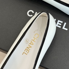 CHANE*|小香26AB新品双C 方头拼接后空凉鞋单鞋 春夏穿搭的宝藏单品 时髦精们人手必备 闭眼入绝不踩雷 满是法式 CHANE*|小香26AB新品双C 方头拼接后空凉鞋单鞋 春夏穿搭的宝藏单品 时髦精们人手必备 闭眼入绝不踩雷 满是法式