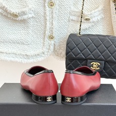 CHANE*|小香26AB新品双C 方头拼接后空凉鞋单鞋 春夏穿搭的宝藏单品 时髦精们人手必备 闭眼入绝不踩雷 满是法式 CHANE*|小香26AB新品双C 方头拼接后空凉鞋单鞋 春夏穿搭的宝藏单品 时髦精们人手必备 闭眼入绝不踩雷 满是法式