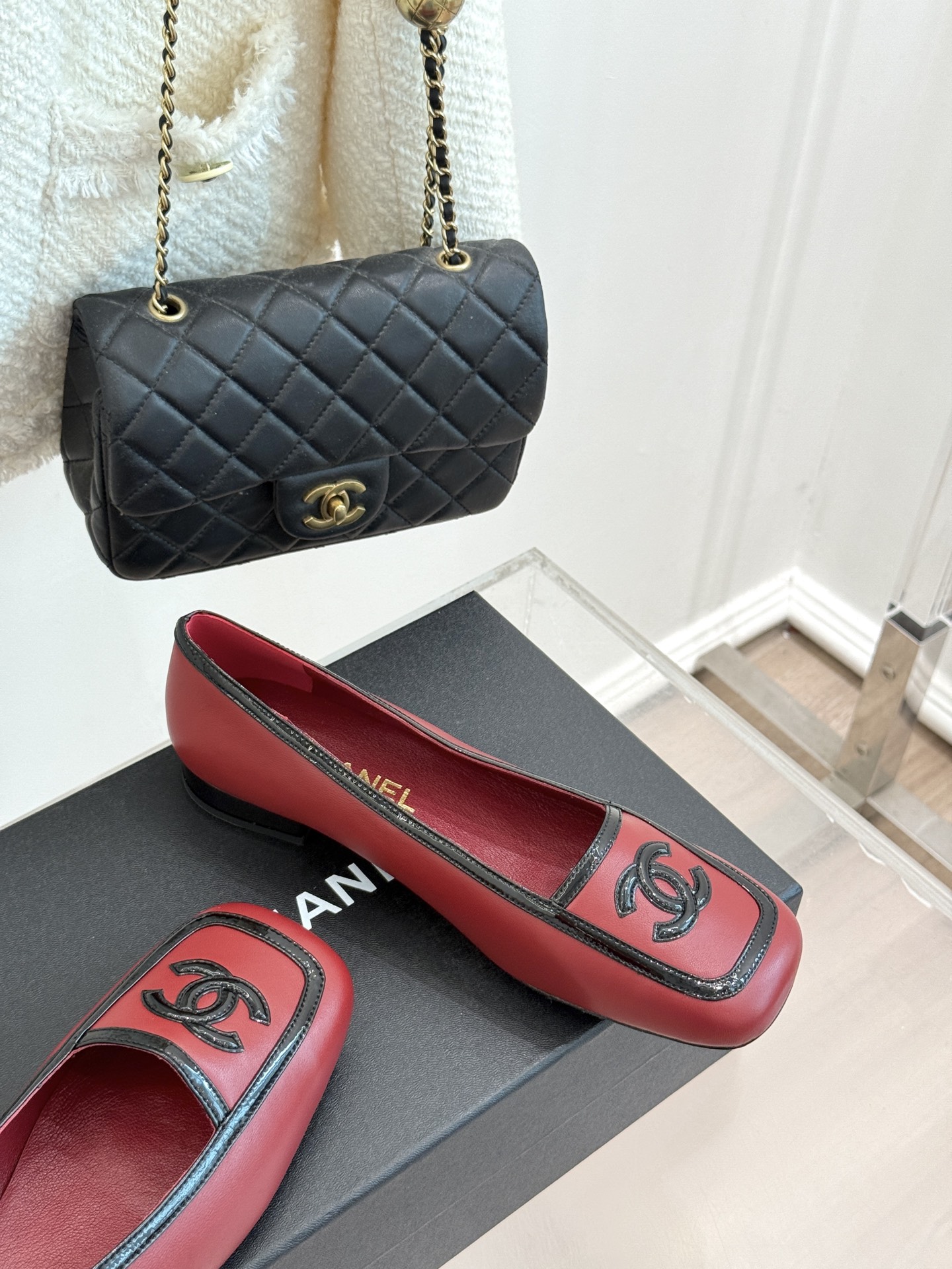 CHANE*|小香26AB新品双C 方头拼接后空凉鞋单鞋 春夏穿搭的宝藏单品 时髦精们人手必备 闭眼入绝不踩雷 满是法式 CHANE*|小香26AB新品双C 方头拼接后空凉鞋单鞋 春夏穿搭的宝藏单品 时髦精们人手必备 闭眼入绝不踩雷 满是法式