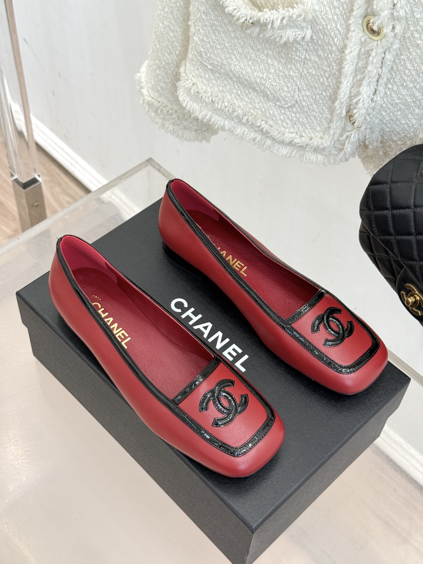 CHANE*|小香26AB新品双C 方头拼接后空凉鞋单鞋 春夏穿搭的宝藏单品 时髦精们人手必备 闭眼入绝不踩雷 满是法式 CHANE*|小香26AB新品双C 方头拼接后空凉鞋单鞋 春夏穿搭的宝藏单品 时髦精们人手必备 闭眼入绝不踩雷 满是法式