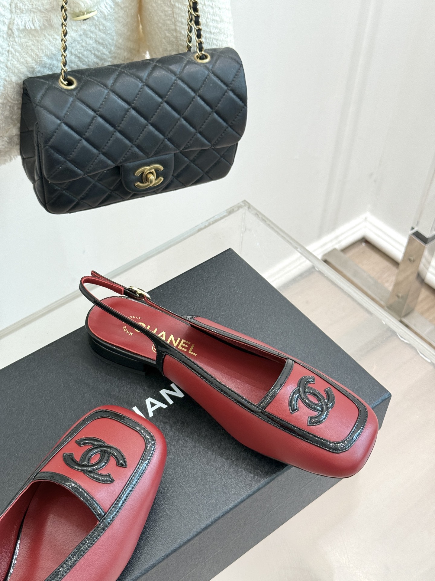 CHANE*|小香26AB新品双C 方头拼接后空凉鞋单鞋 春夏穿搭的宝藏单品 时髦精们人手必备 闭眼入绝不踩雷 满是法式 CHANE*|小香26AB新品双C 方头拼接后空凉鞋单鞋 春夏穿搭的宝藏单品 时髦精们人手必备 闭眼入绝不踩雷 满是法式
