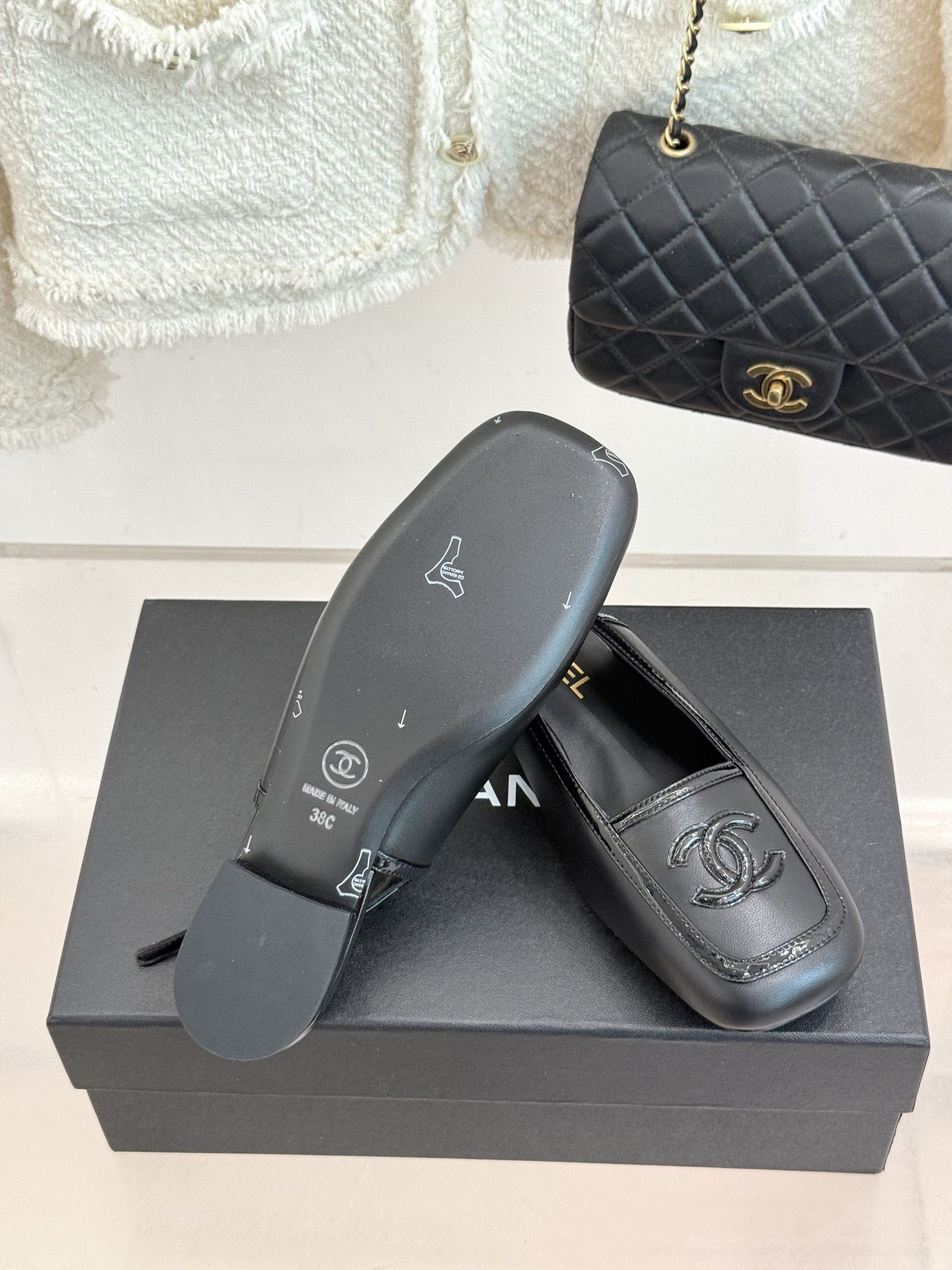 CHANE*｜小香26AB新品双C 方头拼接后空凉鞋单鞋 春夏穿搭的宝藏单品 时髦精们人手必备 闭眼入绝不踩雷 满是法式