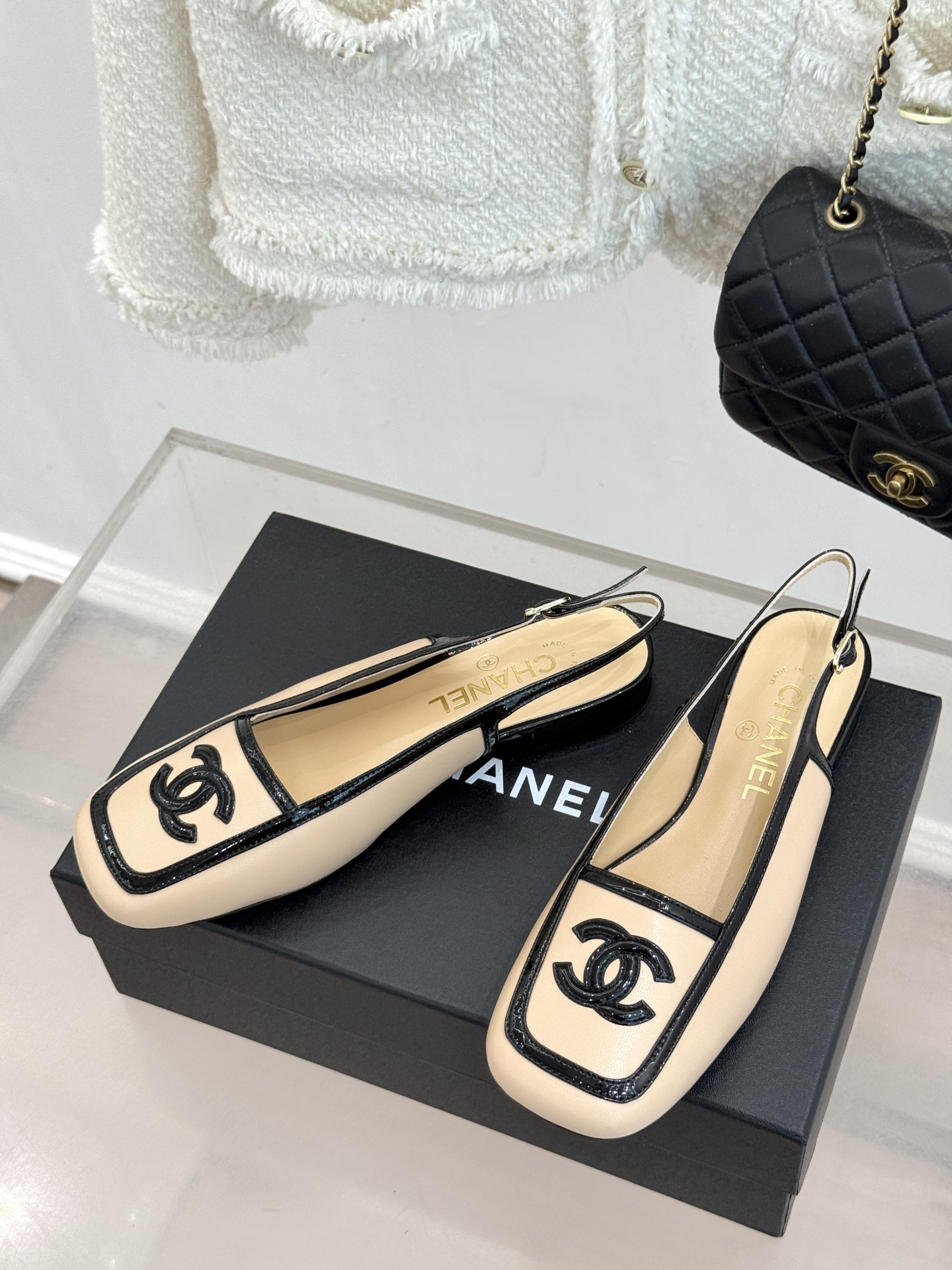 CHANE*｜小香26AB新品双C 方头拼接后空凉鞋单鞋 春夏穿搭的宝藏单品 时髦精们人手必备 闭眼入绝不踩雷 满是法式