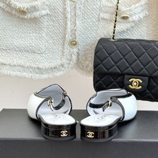 CHANE*|小香26AB新品双C 方头拼接后空凉鞋单鞋 春夏穿搭的宝藏单品 时髦精们人手必备 闭眼入绝不踩雷 满是法式 CHANE*|小香26AB新品双C 方头拼接后空凉鞋单鞋 春夏穿搭的宝藏单品 时髦精们人手必备 闭眼入绝不踩雷 满是法式