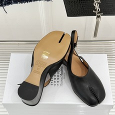 MaisonMargiela|MM6马吉拉 复古分趾坡跟单鞋凉鞋 夏日出街回头率爆表 鞋柜里的宝藏小众单品 懂的人自然懂 MaisonMargiela|MM6马吉拉 复古分趾坡跟单鞋凉鞋 夏日出街回头率爆表 鞋柜里的宝藏小众单品 懂的人自然懂
