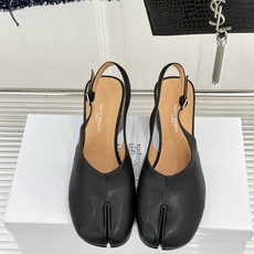 MaisonMargiela|MM6马吉拉 复古分趾坡跟单鞋凉鞋 夏日出街回头率爆表 鞋柜里的宝藏小众单品 懂的人自然懂 MaisonMargiela|MM6马吉拉 复古分趾坡跟单鞋凉鞋 夏日出街回头率爆表 鞋柜里的宝藏小众单品 懂的人自然懂
