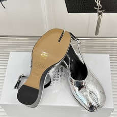 MaisonMargiela|MM6马吉拉 复古分趾坡跟单鞋凉鞋 夏日出街回头率爆表 鞋柜里的宝藏小众单品 懂的人自然懂 MaisonMargiela|MM6马吉拉 复古分趾坡跟单鞋凉鞋 夏日出街回头率爆表 鞋柜里的宝藏小众单品 懂的人自然懂